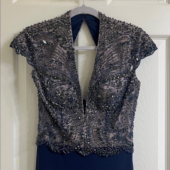 Sherri Hill Gown Size 6 - Picture 3 of 12